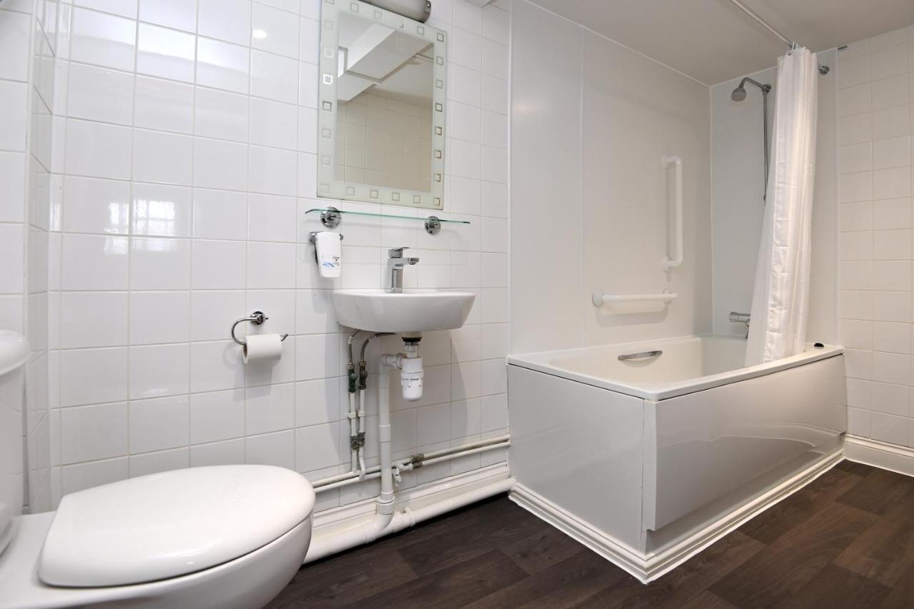 Swan, Thatcham By Marston'S Inns Extérieur photo