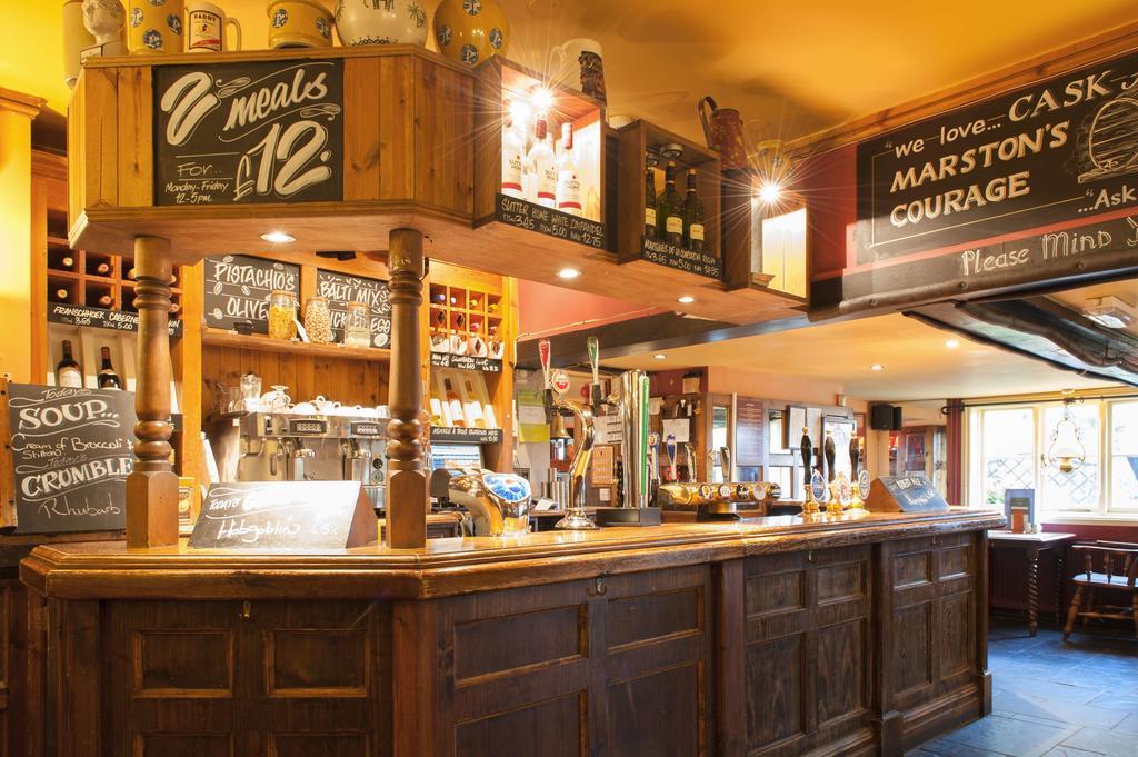 Swan, Thatcham By Marston'S Inns Extérieur photo